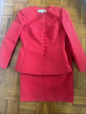 Oscar de la Renta Red Textured Two Piece Skirt Suit VINTAGE